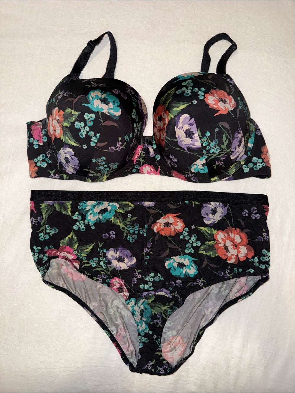 Torrid Perfect T-Shirt Lightly Lined Bra size 42D and size 1X Panty